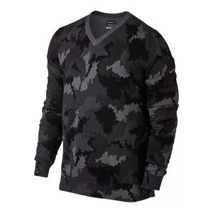 NIKE GOLF Men’s Range Camo V-Neck Sweater in Gray!